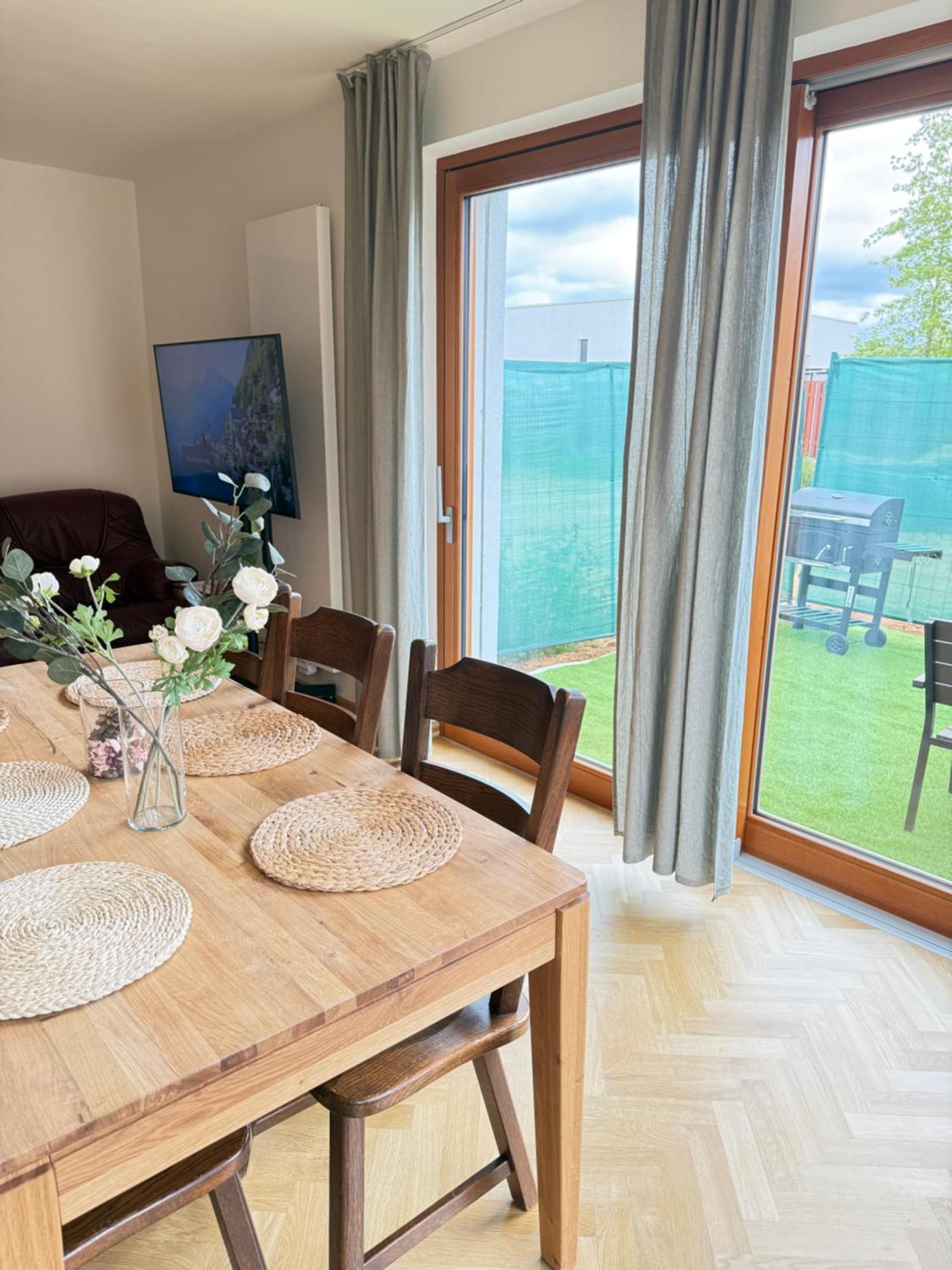 Apartament Familyvilla, New 4 Luxury Big Apartments, Parking *